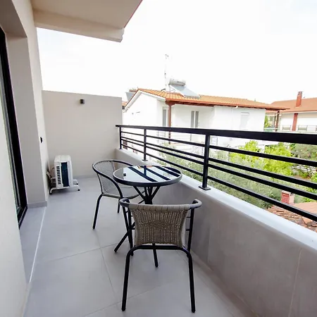 La Plaza Luxury アパートホテル 4*