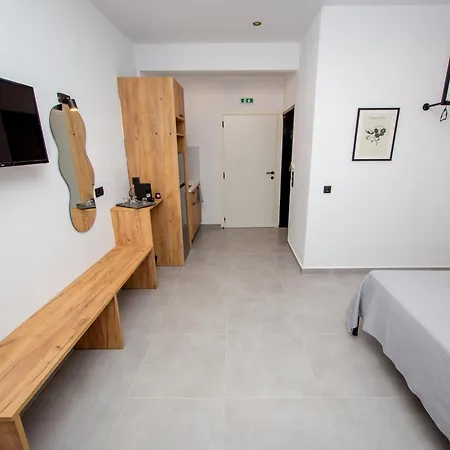 La Plaza Luxury Aparthotel