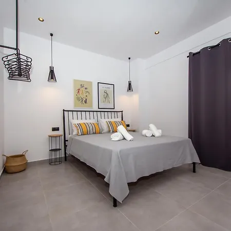 Apart Otel La Plaza Luxury Vrasná