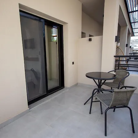 La Plaza Luxury Aparthotel Vrasná