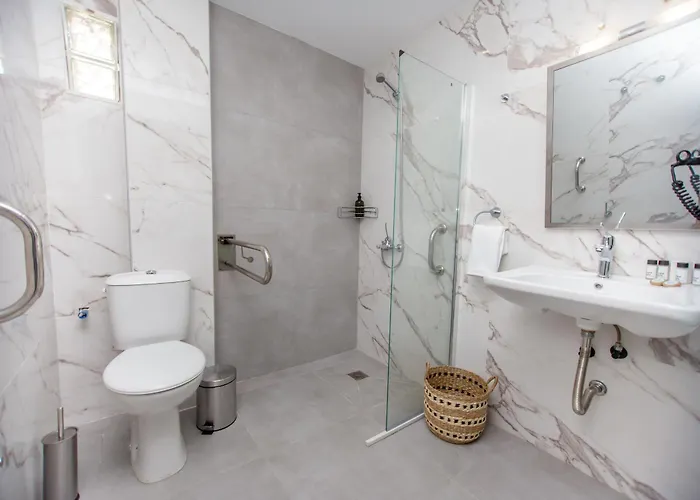 La Plaza Luxury 4*